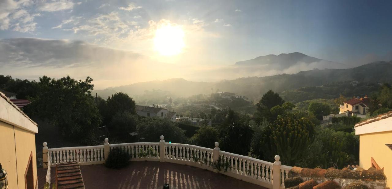 Studio Views Apartment, Cortijo Fruitful Hills Málaga Eksteriør bilde